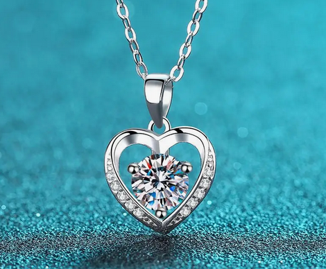 Gifts Moissanite Heart Pendant Necklace in 925 Sterling Silver